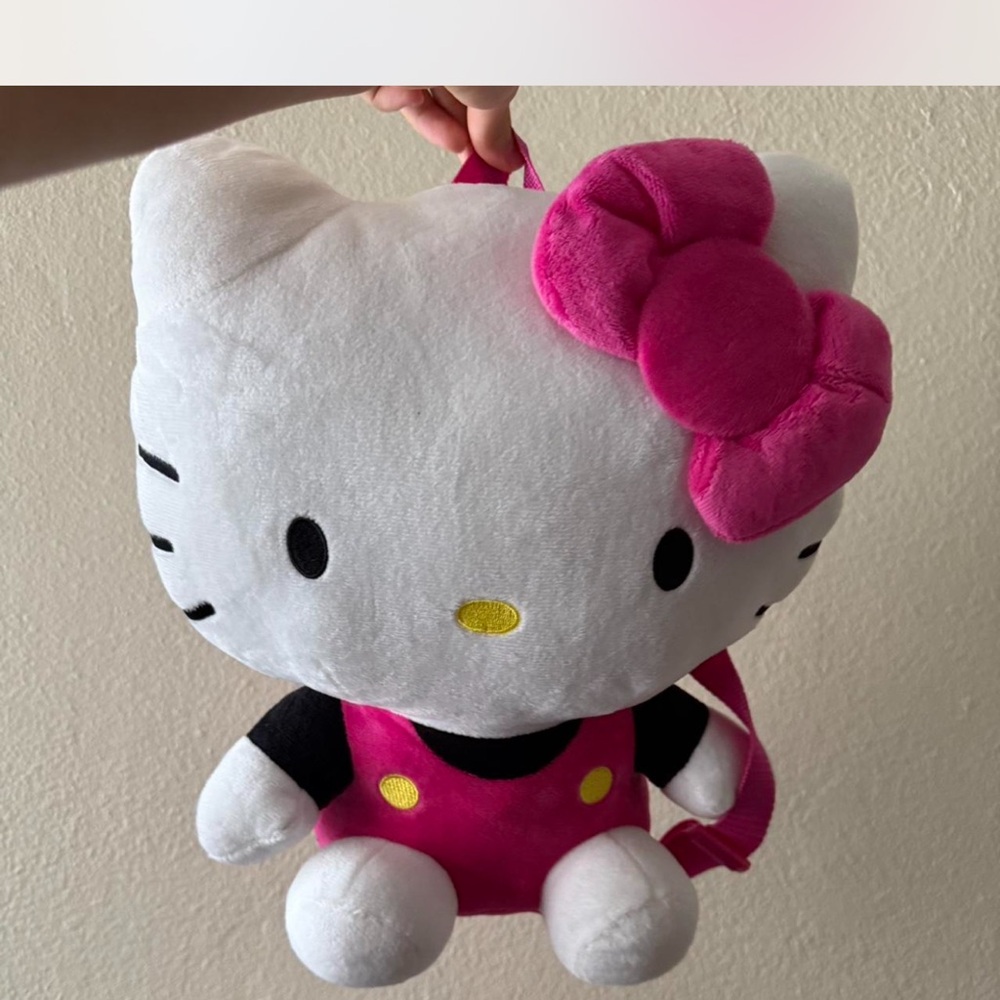 BNWT Hello Kitty Plush Backpack with Pink Bow